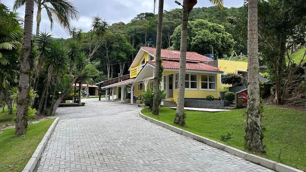 Villa Chacara Amarela Santo Amaro da Imperatriz 0*,  Brasile